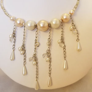 NWT Handmade Cream Memory Wire Necklace